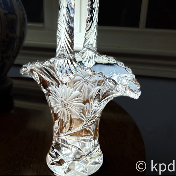 Vintage Duncan & Miller Eteched EAPG 7.5" Handled Flower Basket - Picture 10 of 10